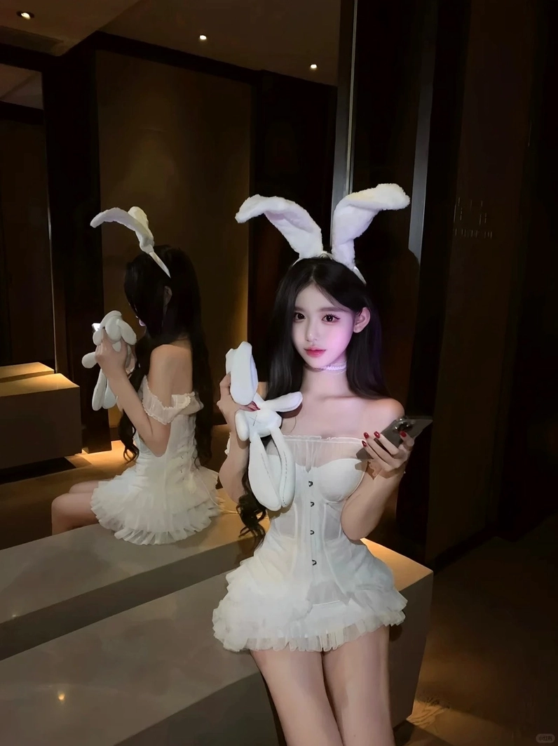 Ảnh gái xinh cosplay thỏ quyến rũ