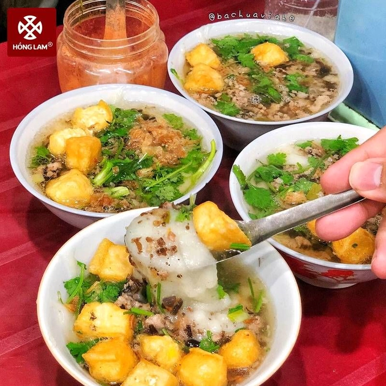 Bánh đúc nóng - Hương vị bình dị làm ấm lòng khi ăn đêm Hà Nội