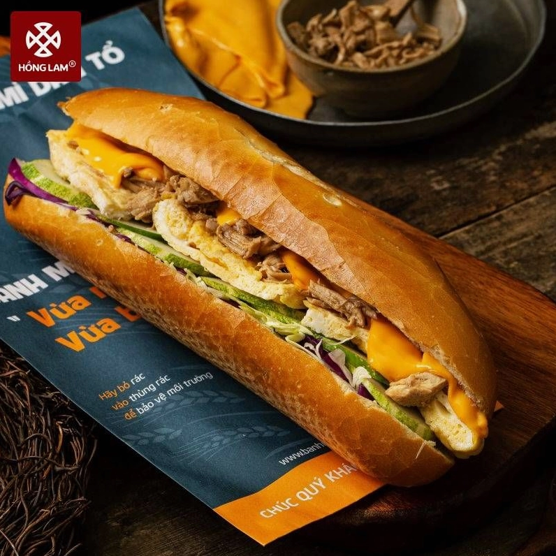 Bánh mì dân tổ - Đặc sản ăn đêm Hà Nội