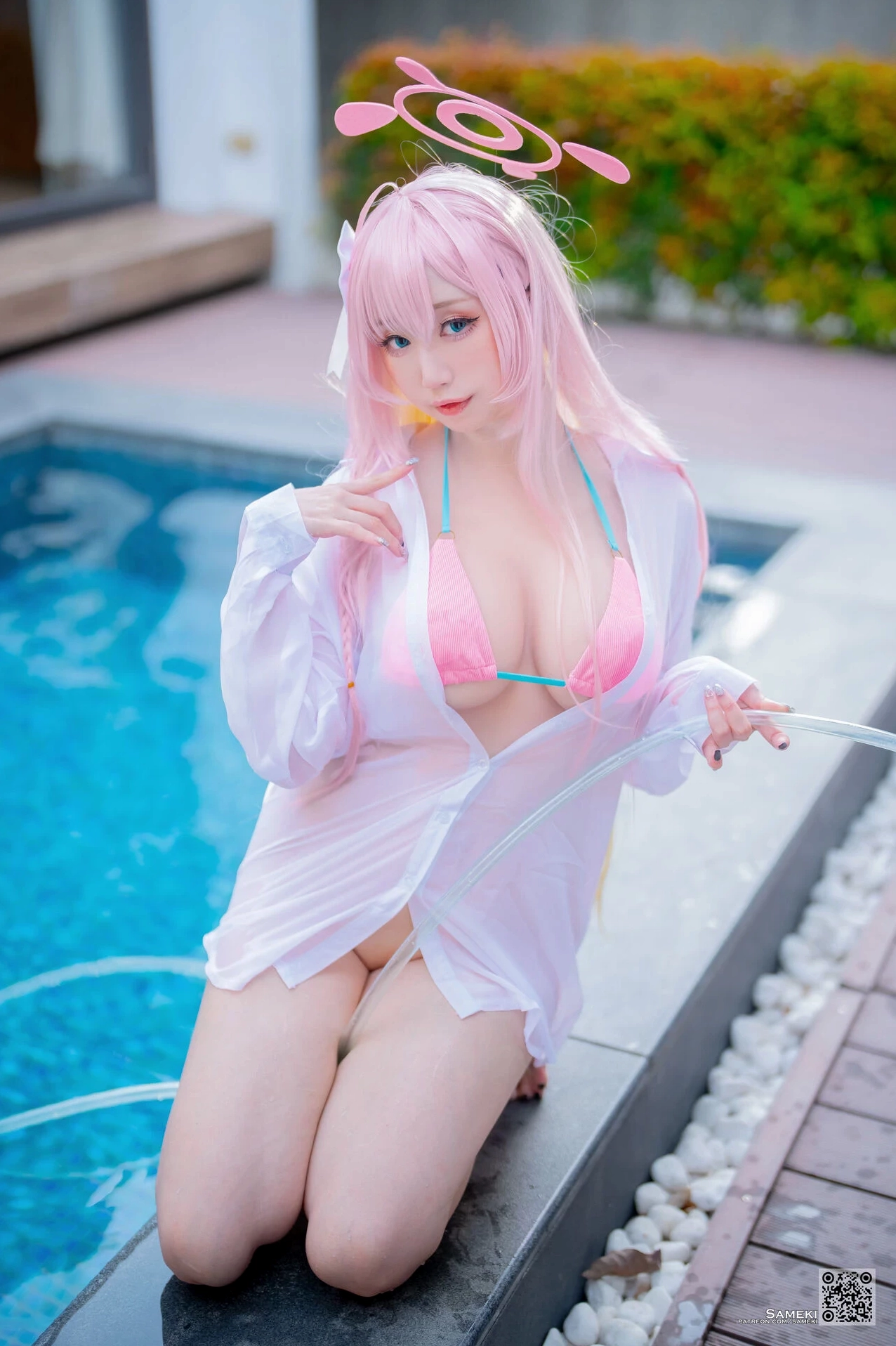 Bộ ảnh cosplay của cô gái xinh đẹp Sameki