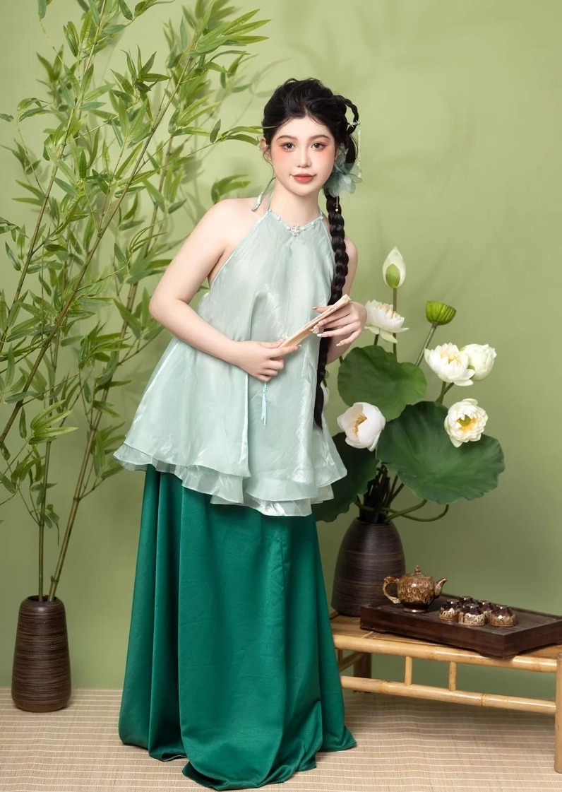 Cảm giác gần gũi qua Gái mặc yếm ảnh đời thường