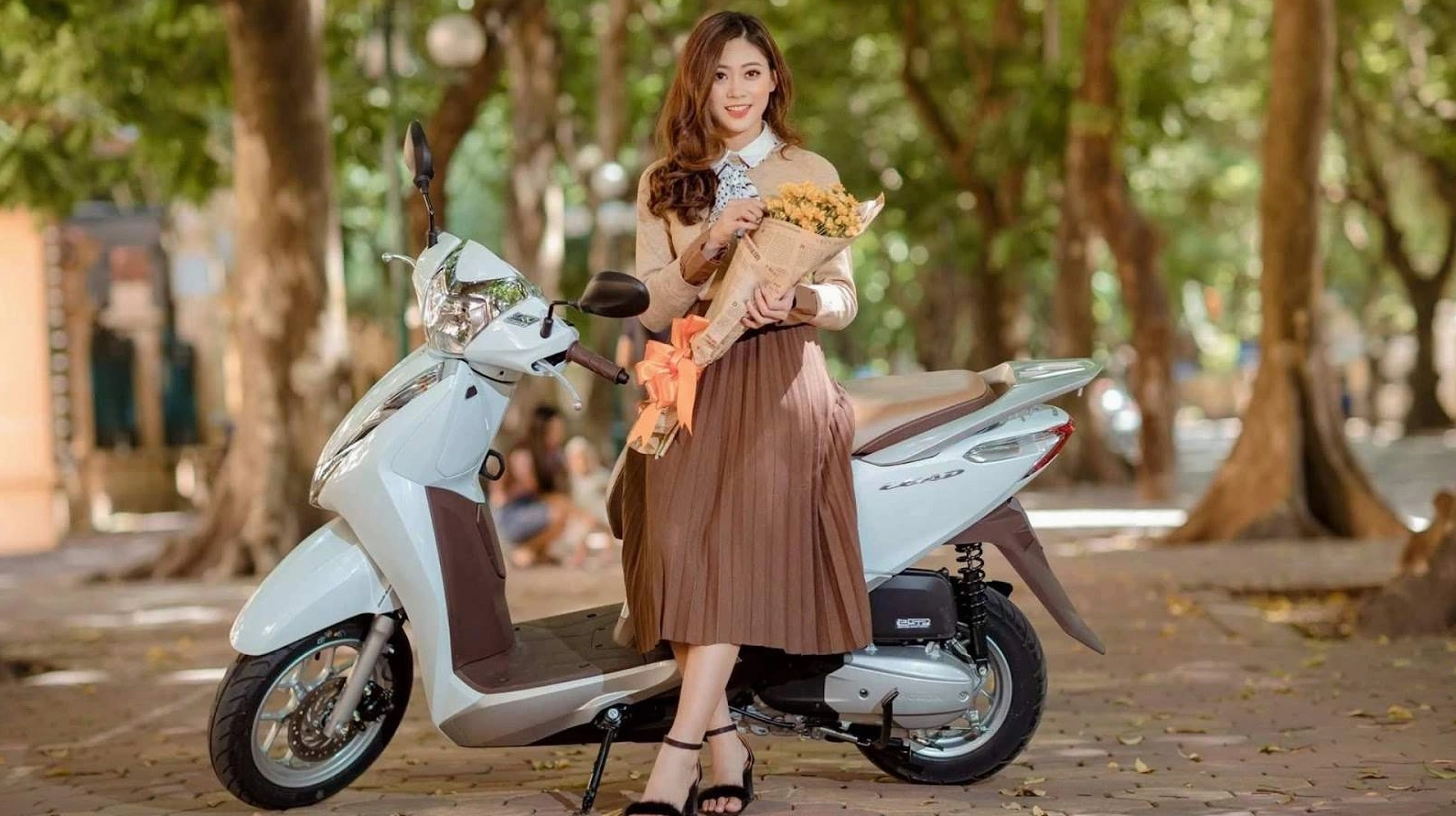 Chọn màu xe Lead theo ngũ hành phong thủy sẽ mang lại may mắn và bình an