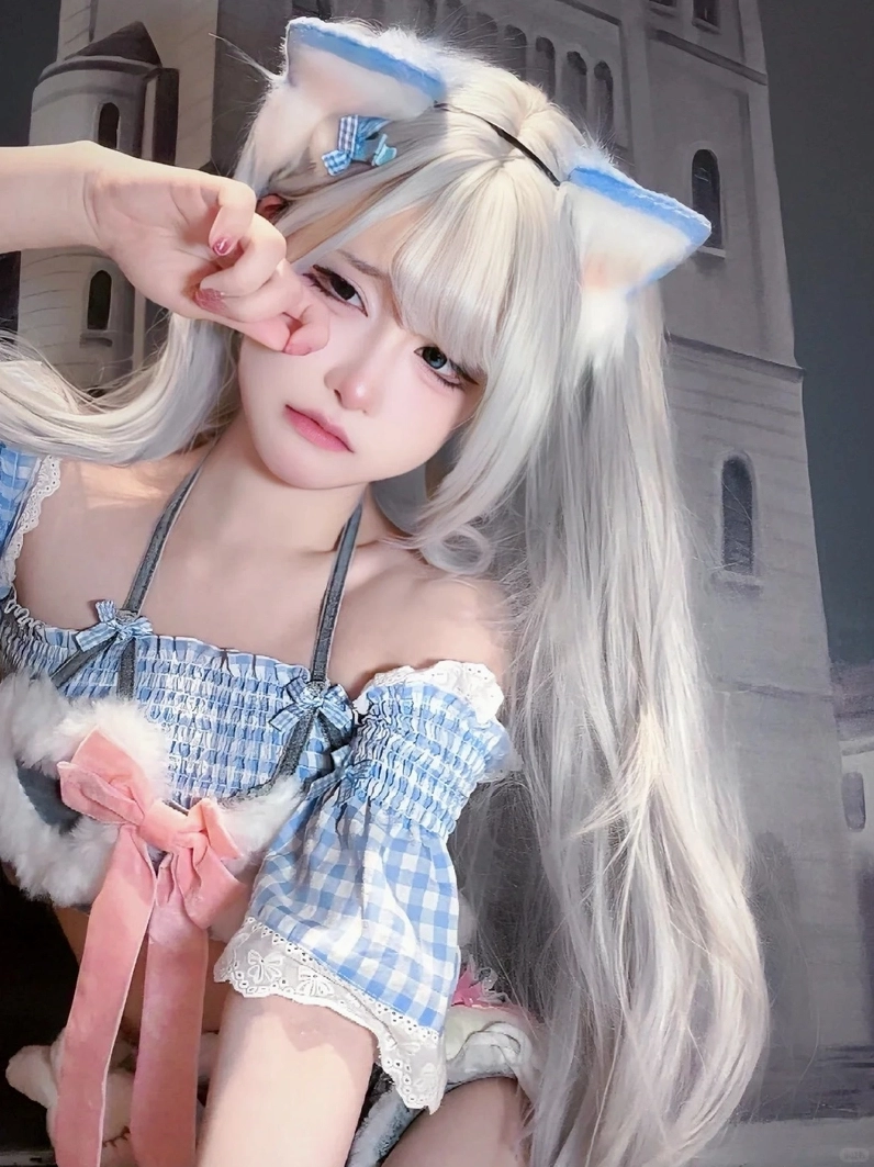 Cosplay mèo cute với vẻ đẹp nổi bật