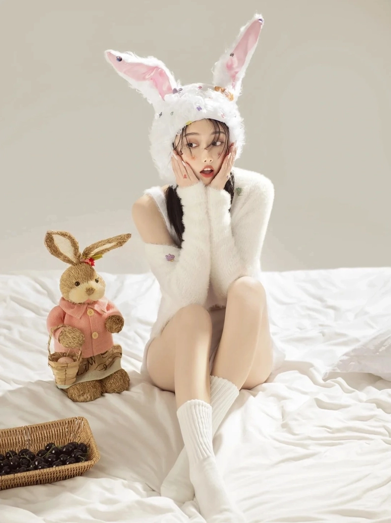 Cosplay thỏ hồng dễ thương