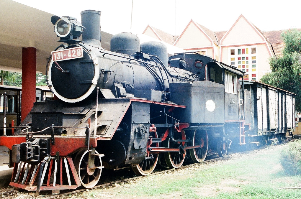 Đầu máy hơi nước cổ kính tại Ga Đà Lạt