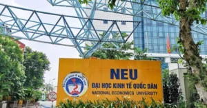 diem-chuan-dai-hoc-kinh-te-quoc-dan-2025-2026-phan-tich-chuy_133