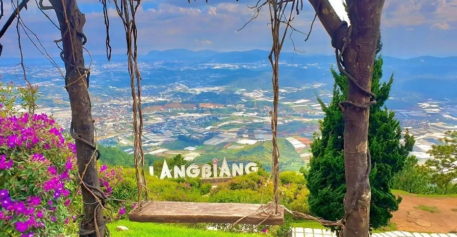 Đỉnh Langbiang