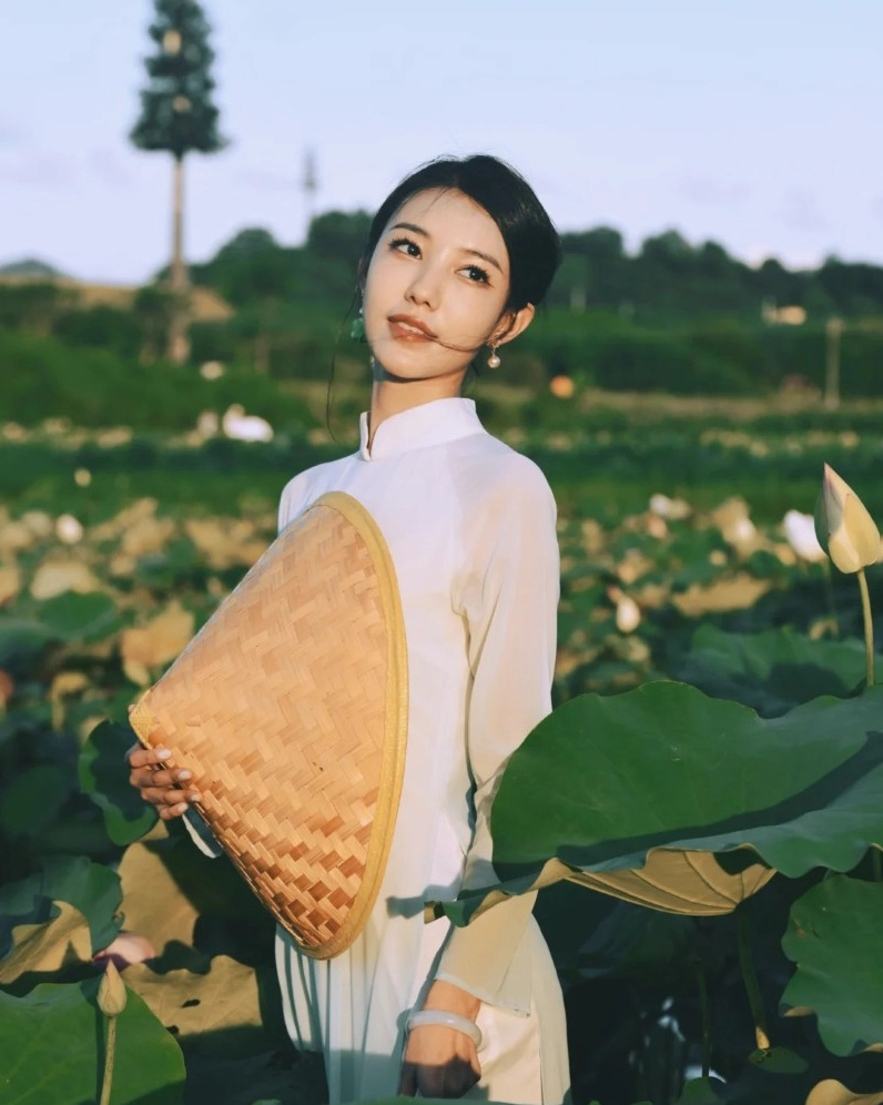 gái xinh mặc áo dài 7