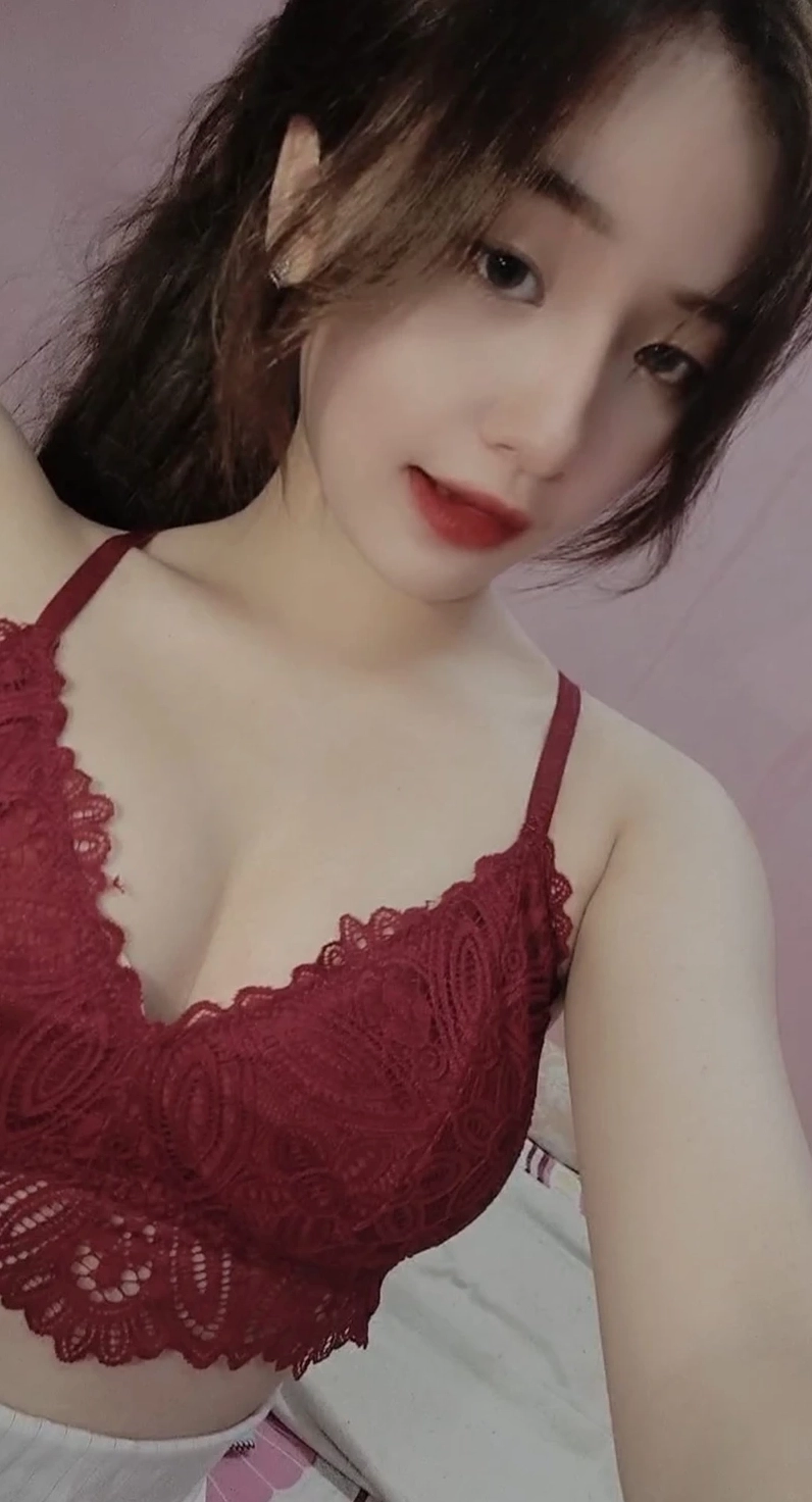 Gái xinh mặc bikini lộ hàng tạo ra những hình ảnh đẹp mắt và ấn tượng
