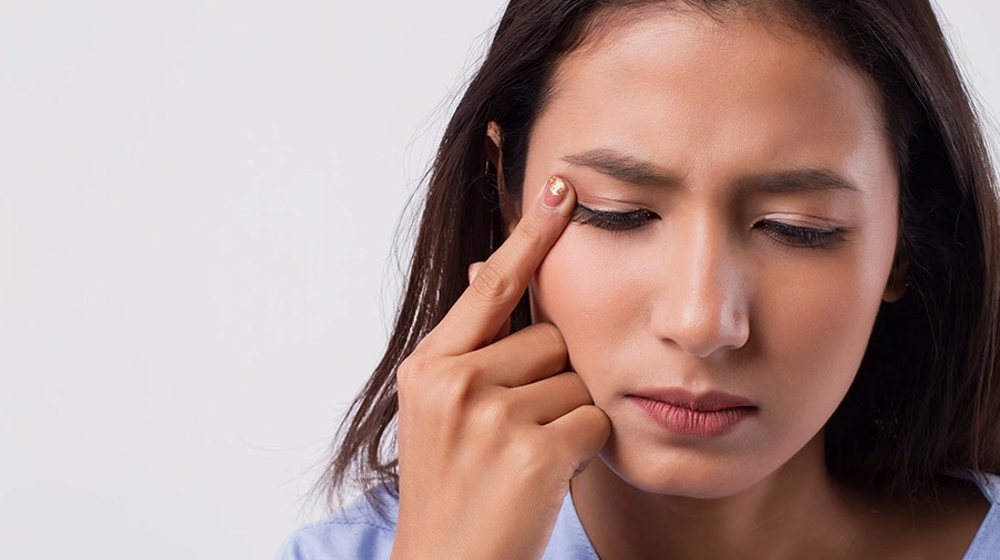 Giật mắt trái nữ báo điềm gì? Hên hay xui?