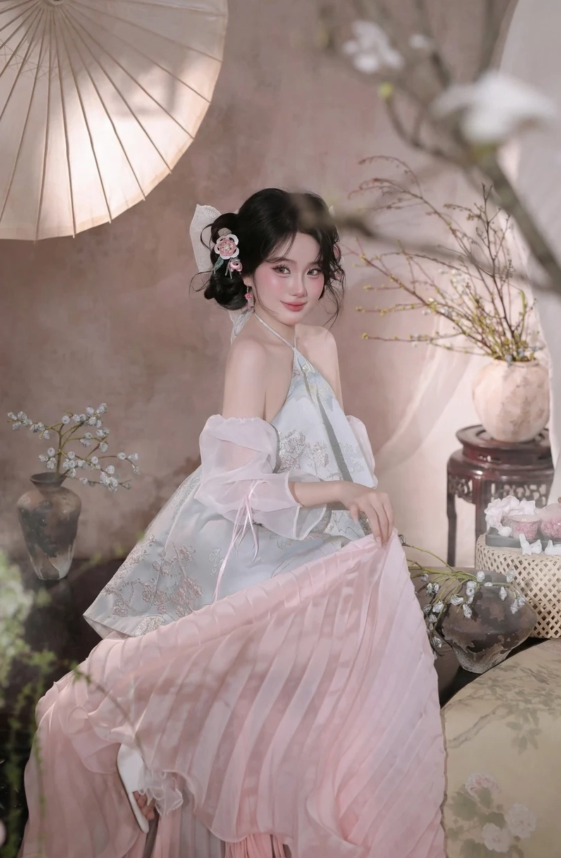 Gu thời trang nhẹ nhàng từ Gái mặc yếm outfit đơn giản