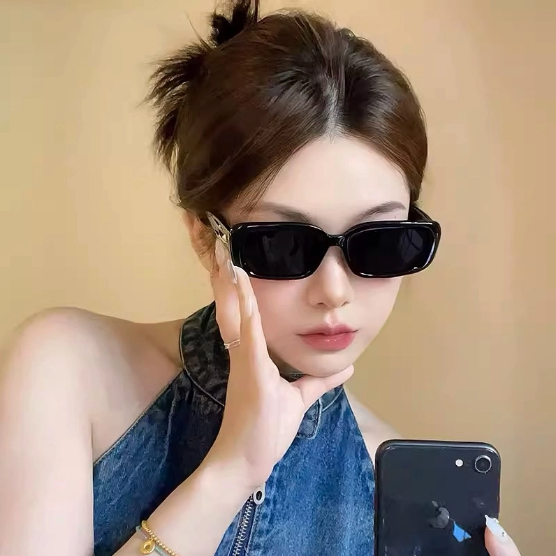 Hình ảnh gái xinh đeo mắt kính thanh lịch và duyên dáng chuẩn ulzzang