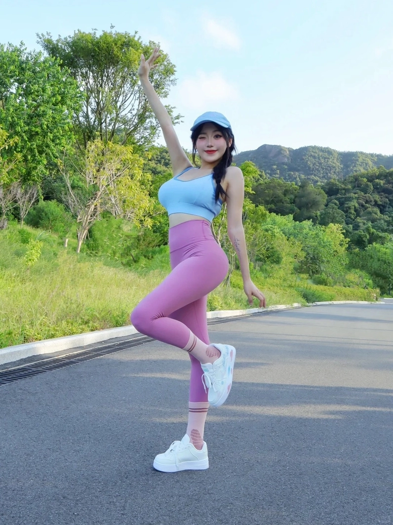 Hình ảnh gái xinh tập gym sexy khỏe khoắn