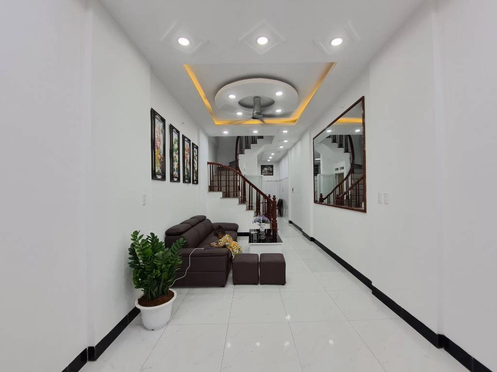 Hình ảnh nhà ở gần hồ Linh Đàm