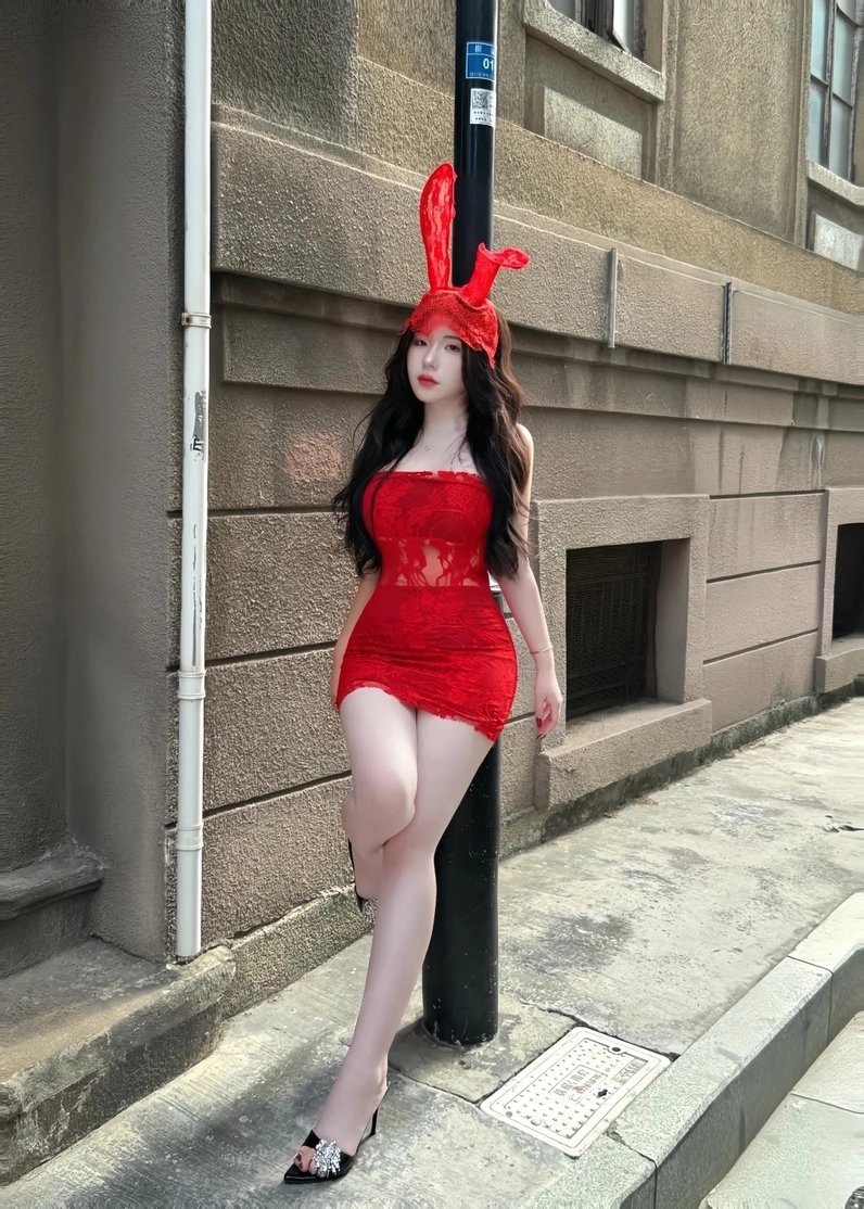 Hot girl diện outfit cosplay thỏ