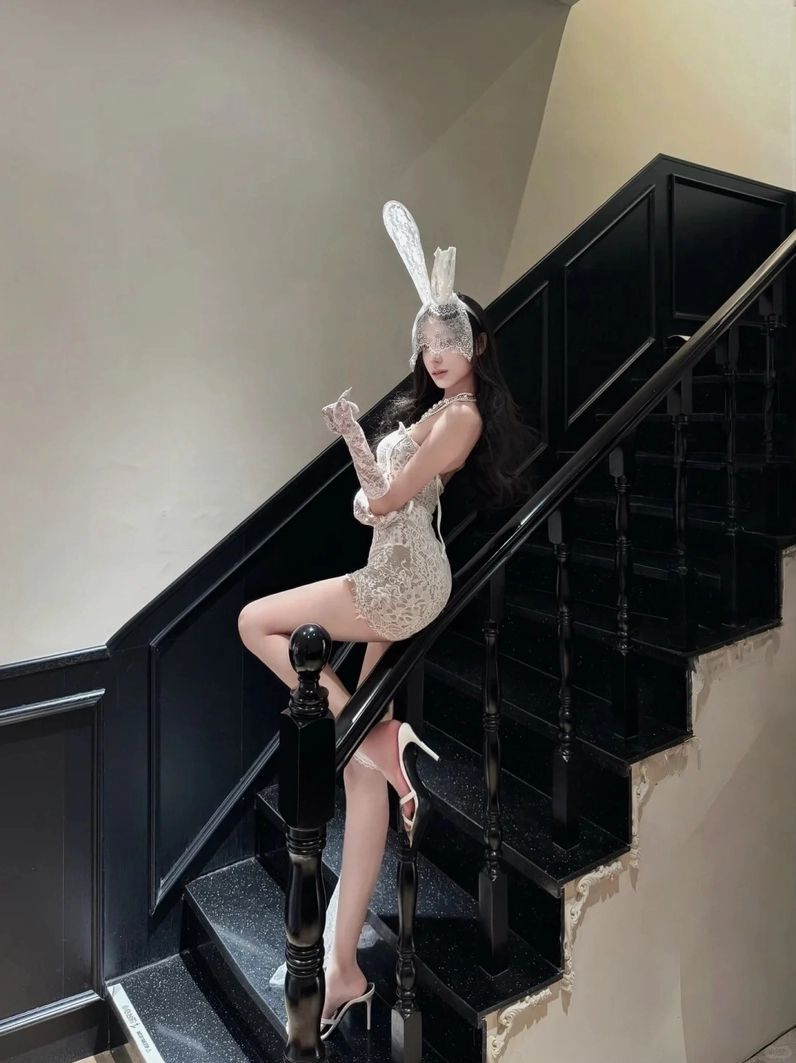 Hot girl thỏ tạo vibes gợi cảm