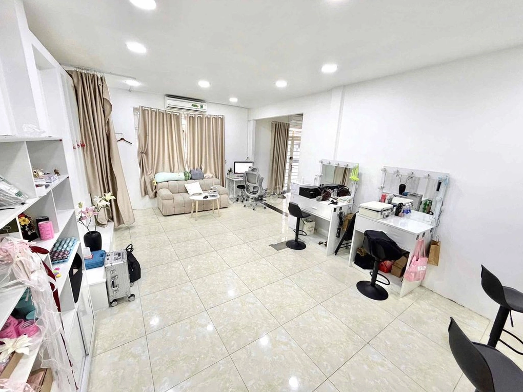 Không gian bếp hiện đại trong nhà nguyên căn TP.HCM