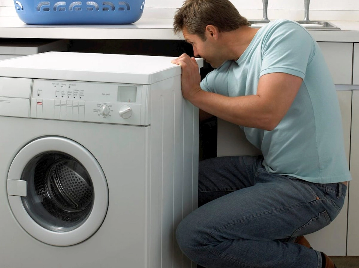 Kiểm tra ống thoát nước thải của máy giặt
