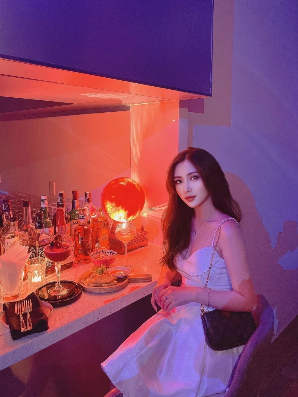 Kỹ thuật chụp ảnh bắt sáng cho gái đi bar