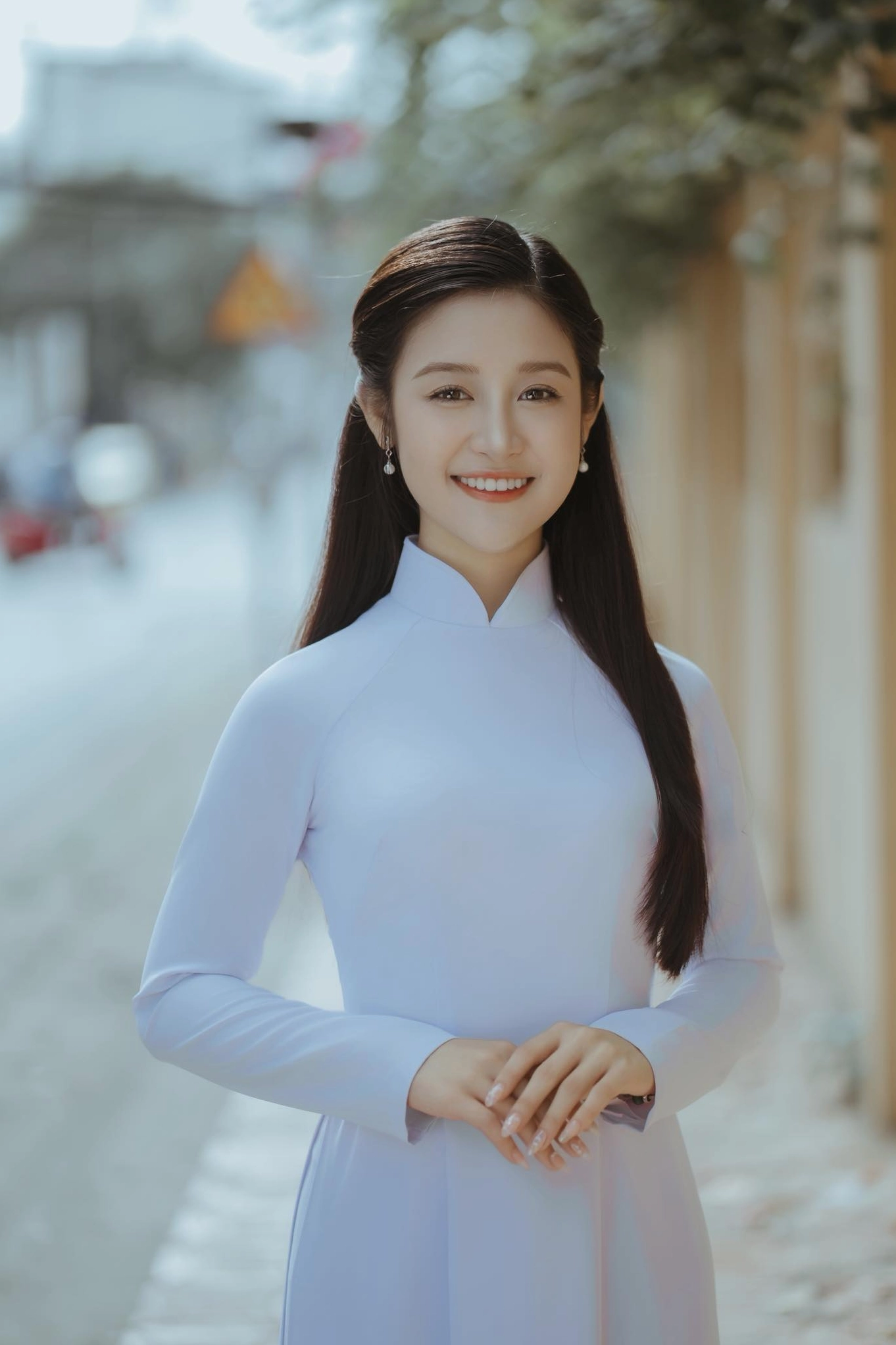 Nhan sắc 'con gái màn ảnh của Lê Phương' gây sốt - Ảnh 3.