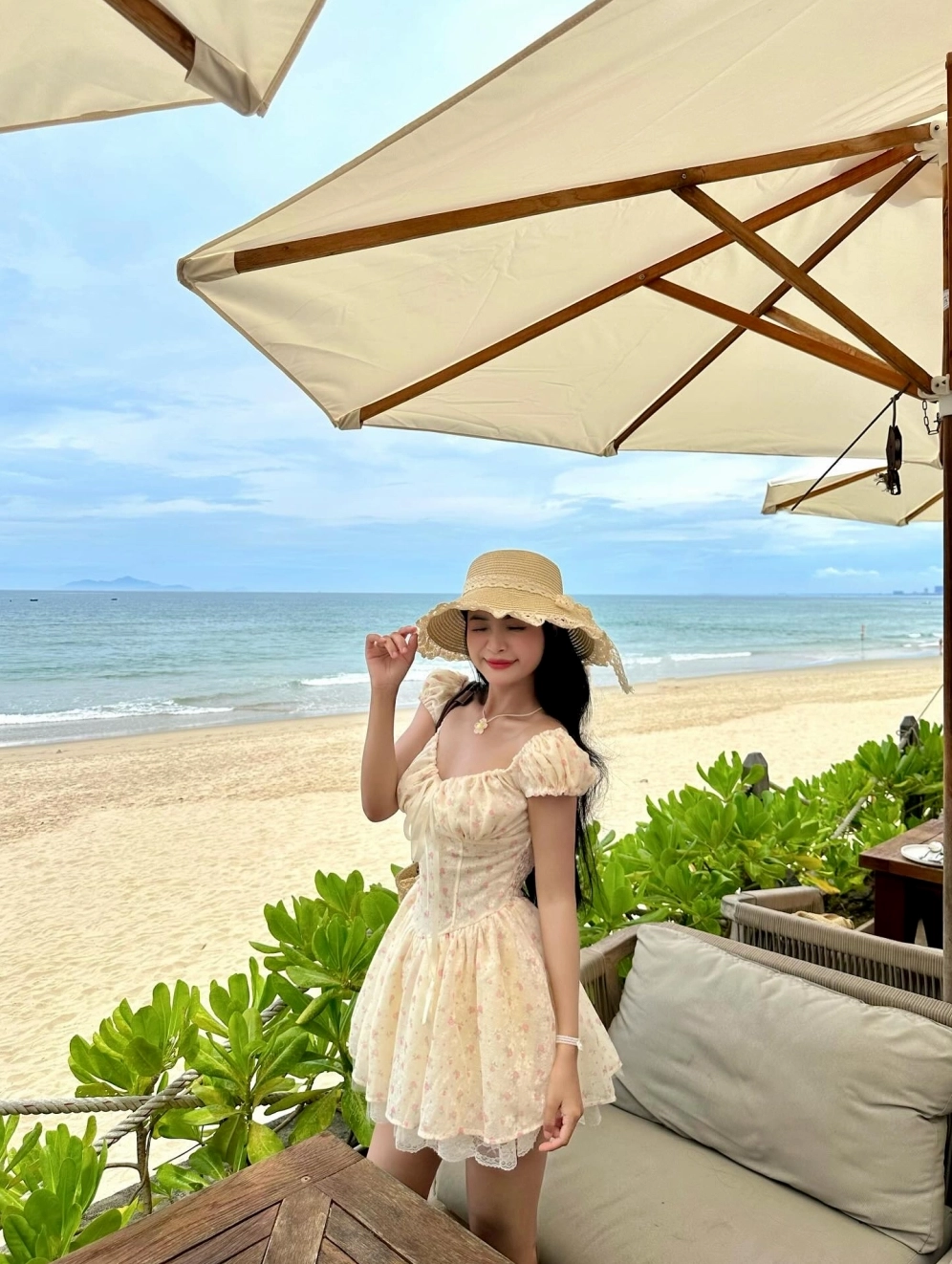Nội dung thực tế của ảnh: Cách tạo dáng cho gái cười tự nhiên trước ống kính