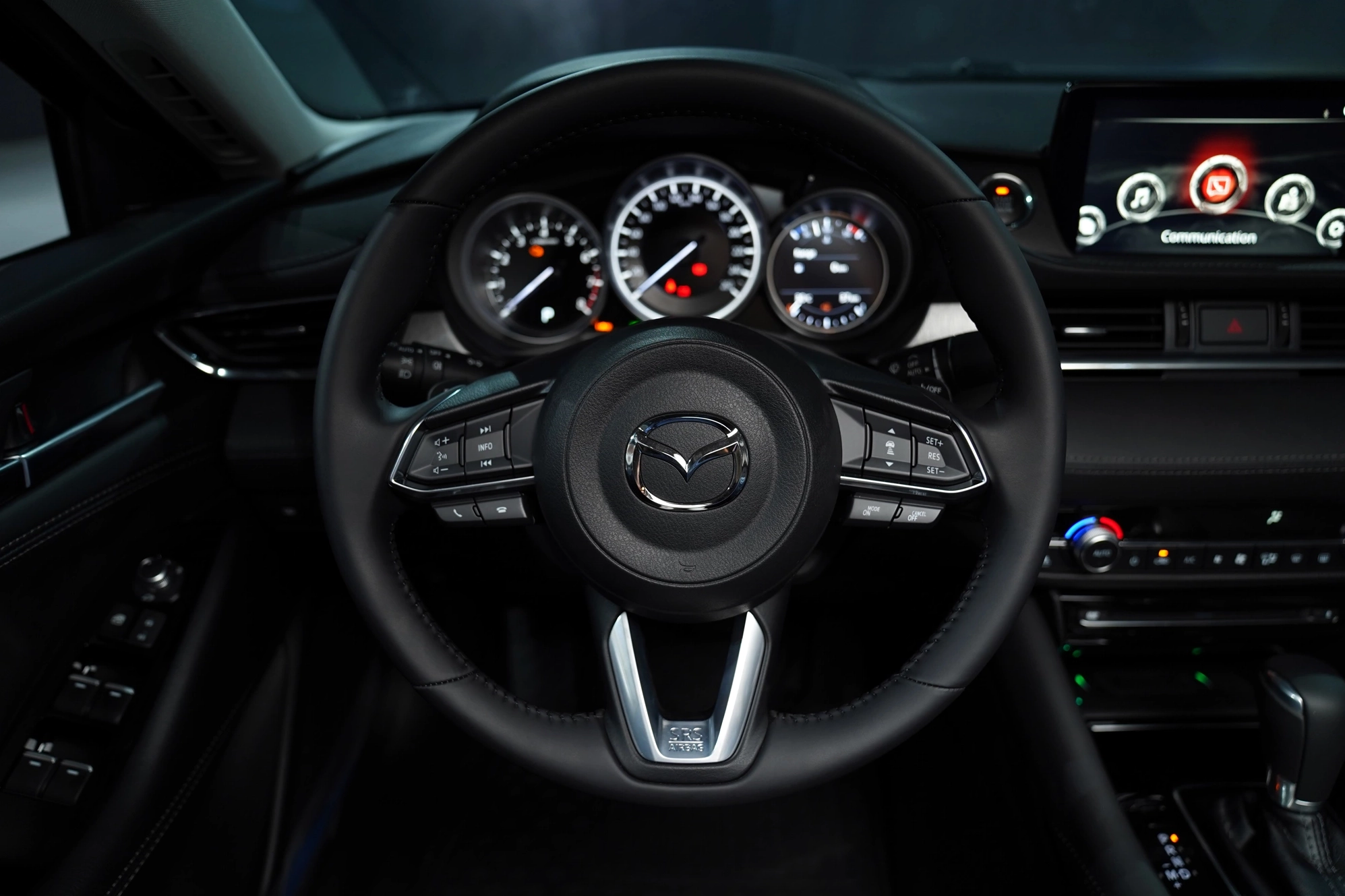 Nội thất Mazda 6 sang trọng và tinh tế