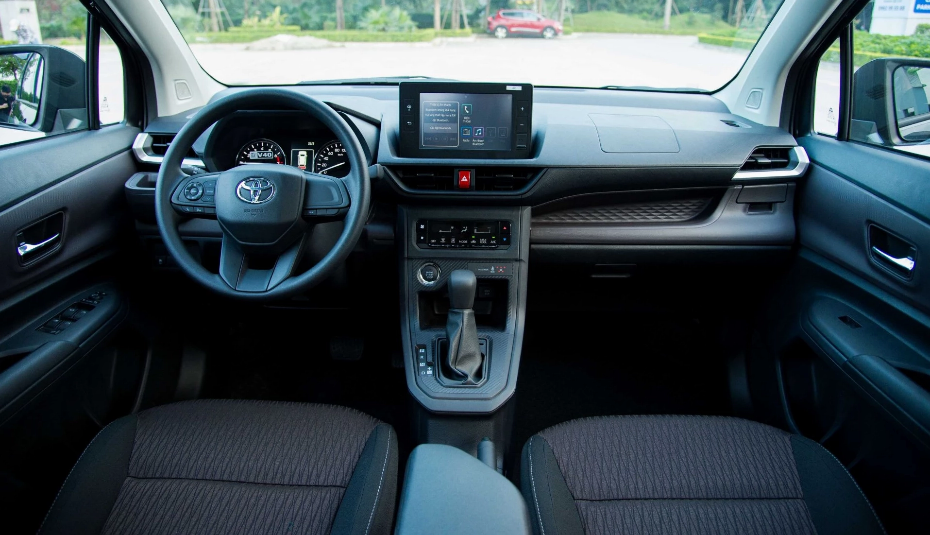 Nội thất Toyota Veloz Cross