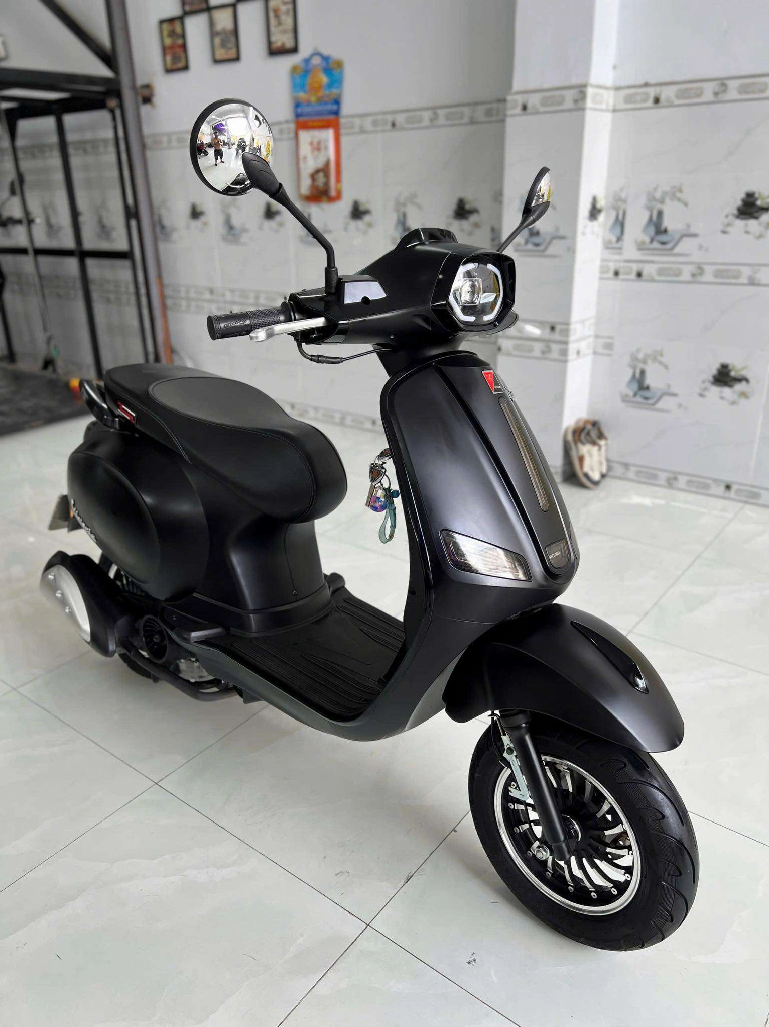 Thiết kế xe Vespa 50cc nhẹ nhàng, thanh lịch phù hợp cho học sinh