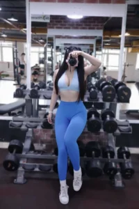 thuong-thuc-anh-gai-xinh-tap-gym-nang-luong-sexy-body-cuon-h_166