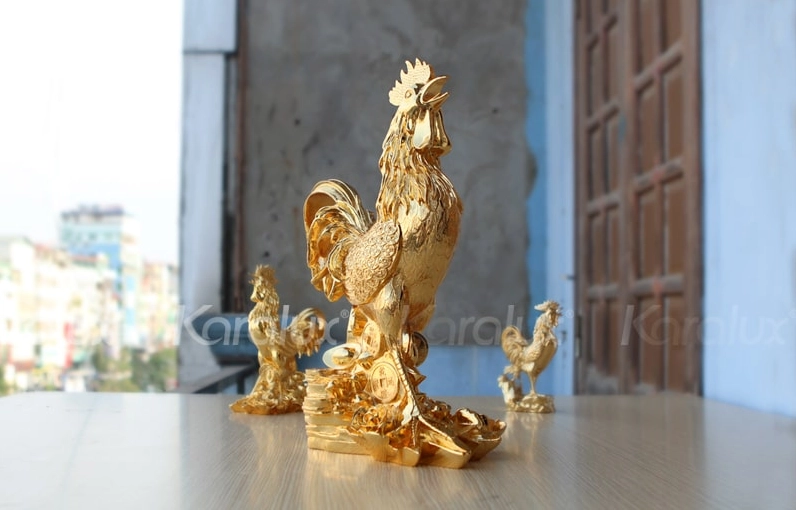 Tượng gà phong thủy mạ vàng
