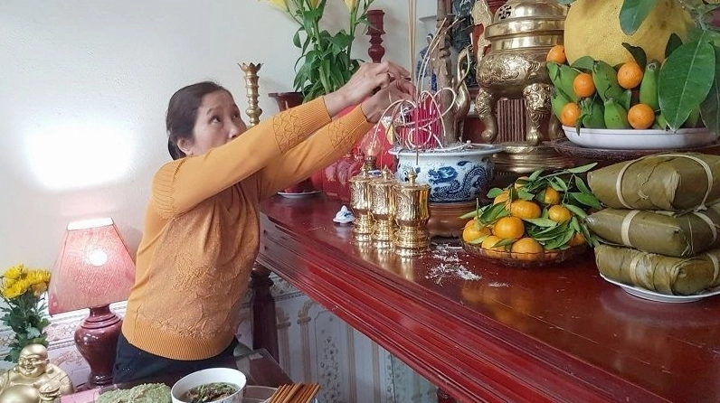 Văn khấn mùng 2 Tết tại nhà