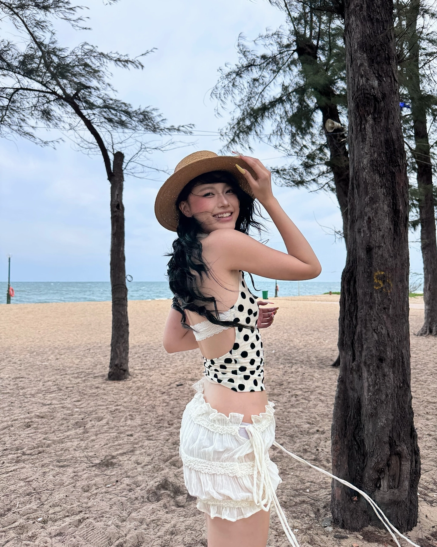 Xả suộc loạt ảnh nóng bỏng của dàn gái xinh nổi tiếng: Đường đua bikini 2025, căng!- Ảnh 14.